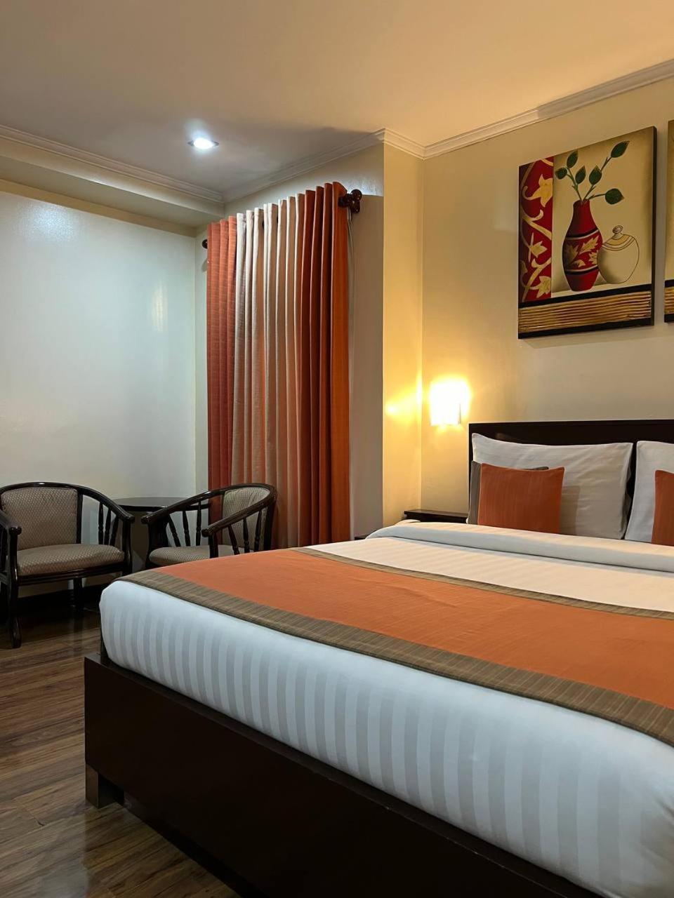Subic Residencias Olongapo Eksteriør bilde