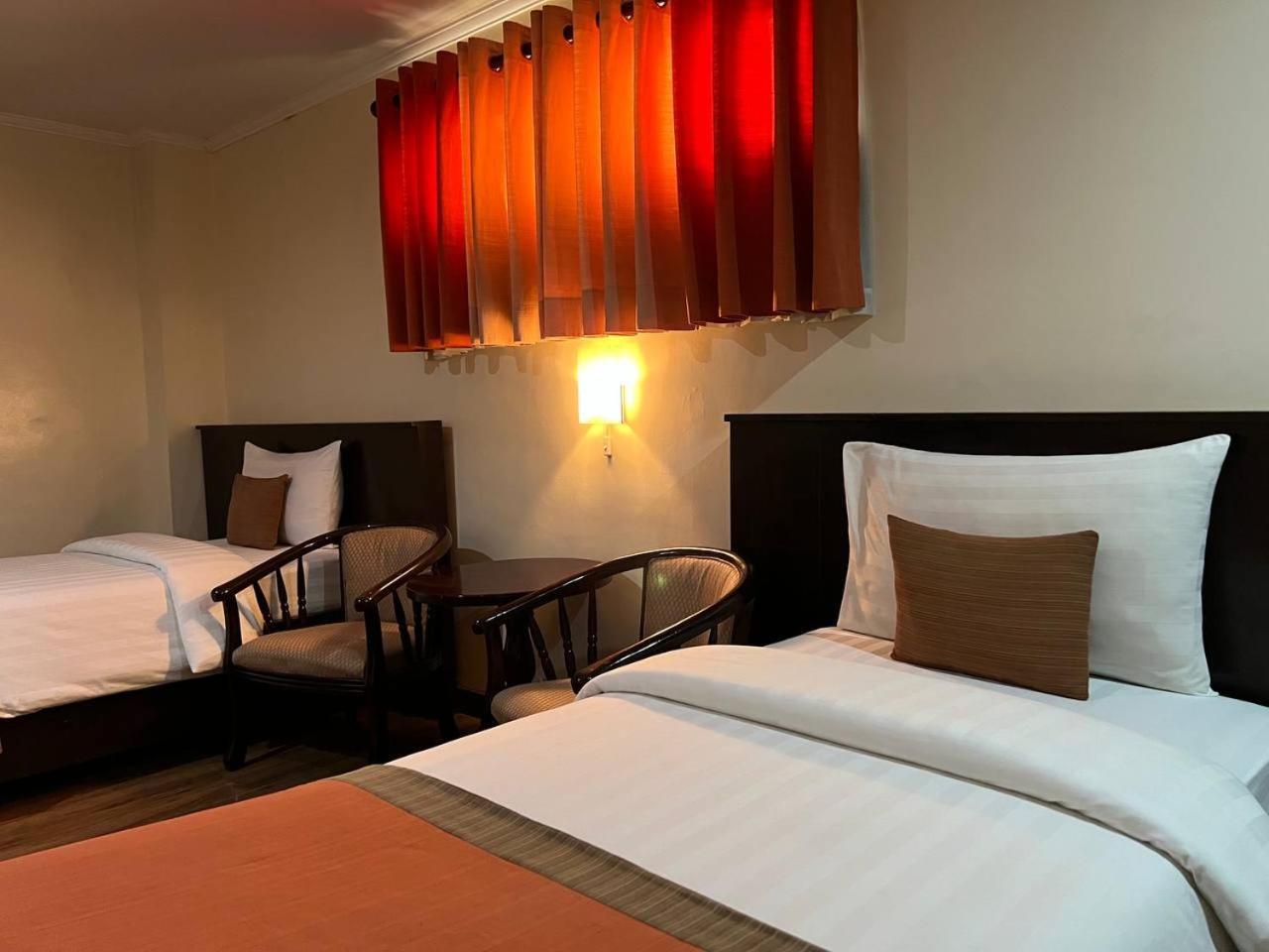Subic Residencias Olongapo Eksteriør bilde
