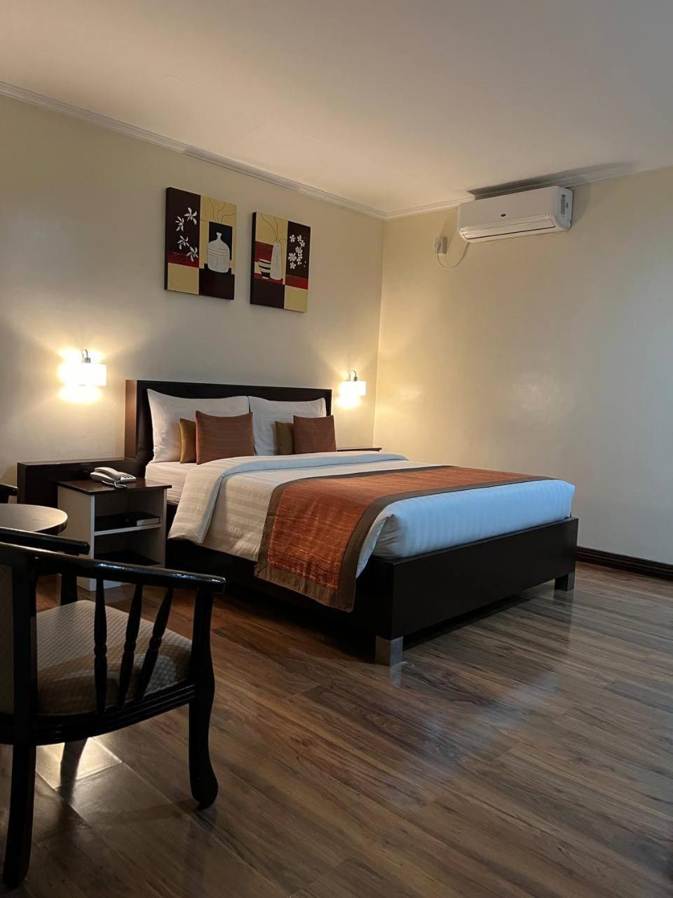 Subic Residencias Olongapo Eksteriør bilde