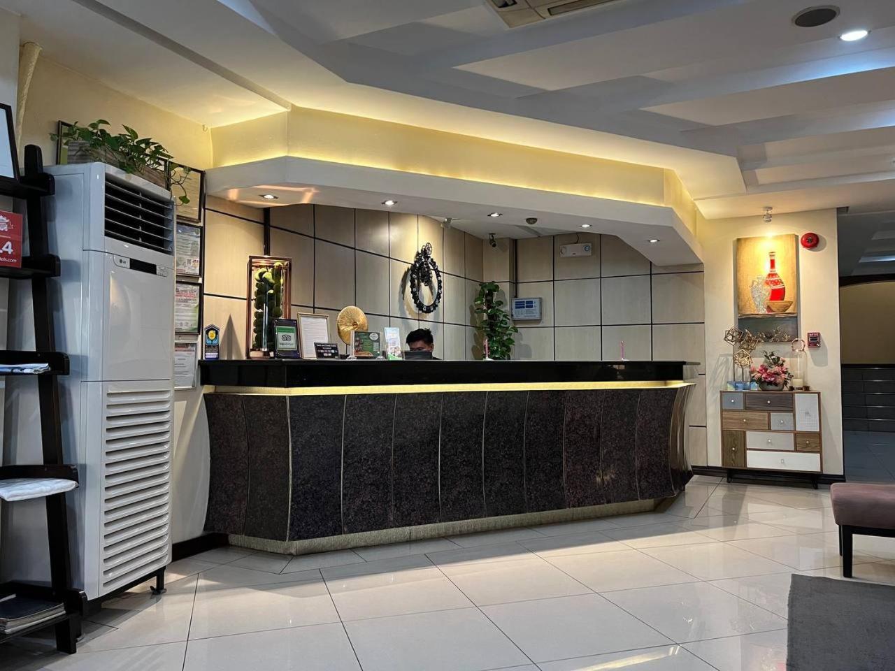 Subic Residencias Olongapo Eksteriør bilde