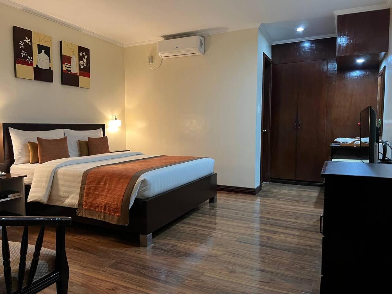 Subic Residencias Olongapo Eksteriør bilde