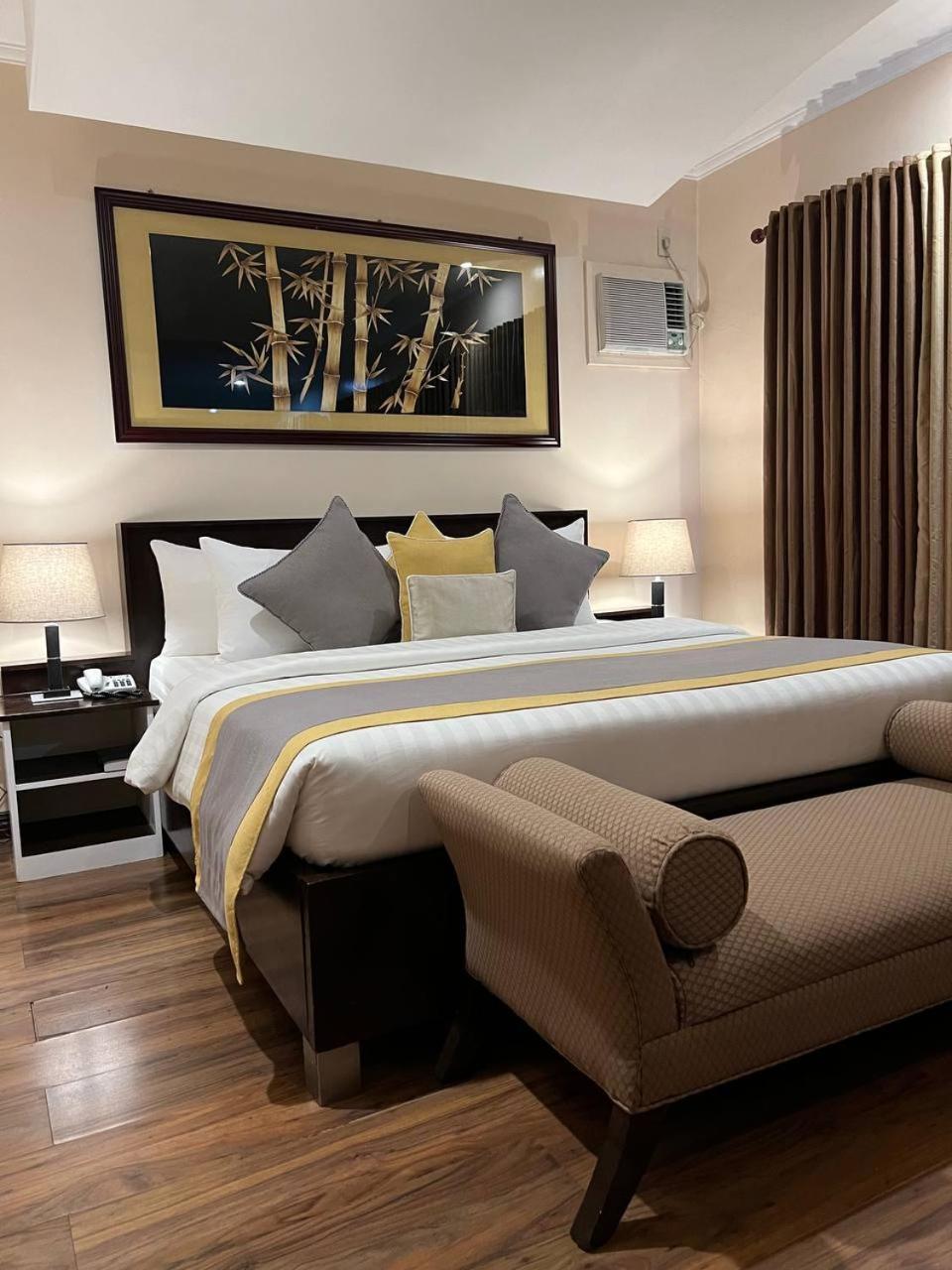 Subic Residencias Olongapo Eksteriør bilde