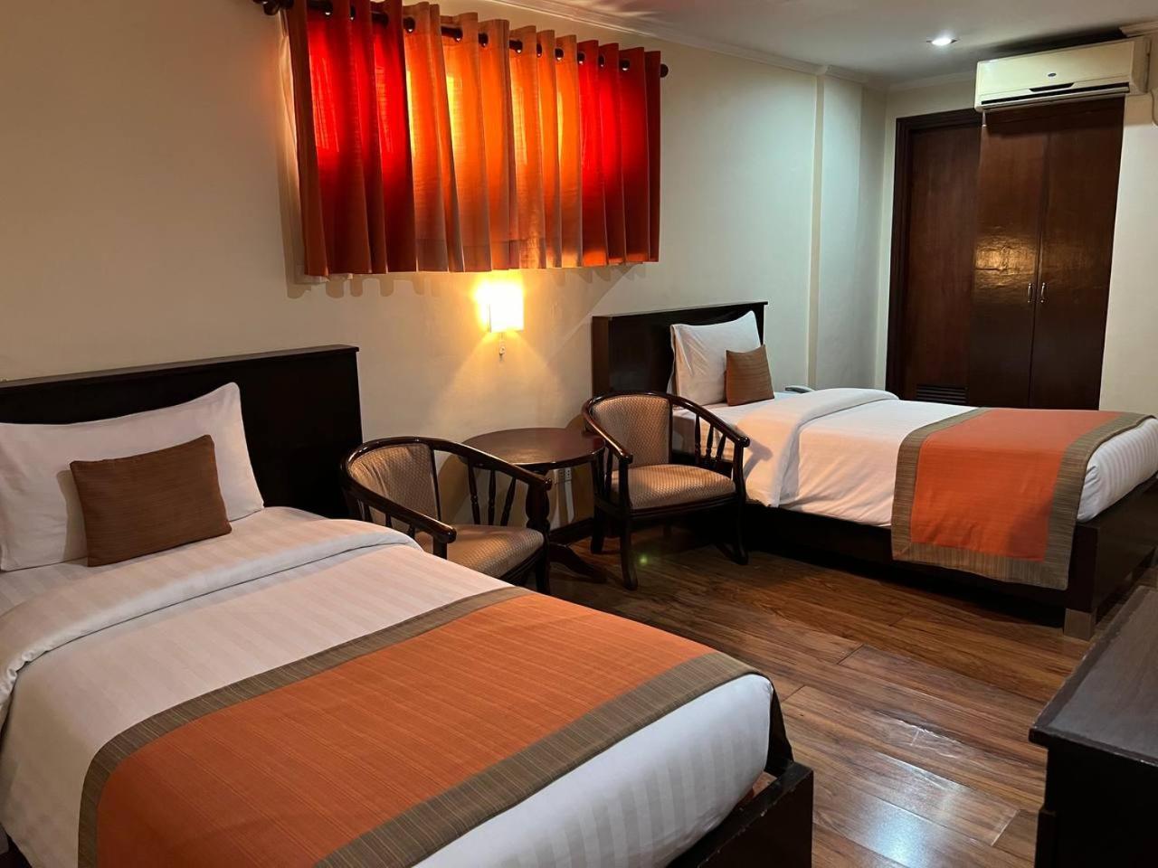 Subic Residencias Olongapo Eksteriør bilde
