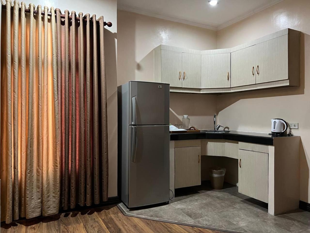 Subic Residencias Olongapo Eksteriør bilde