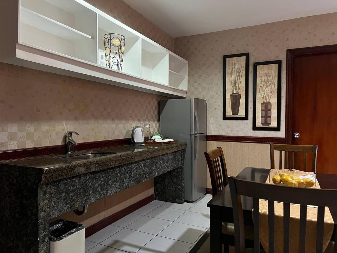 Subic Residencias Olongapo Eksteriør bilde
