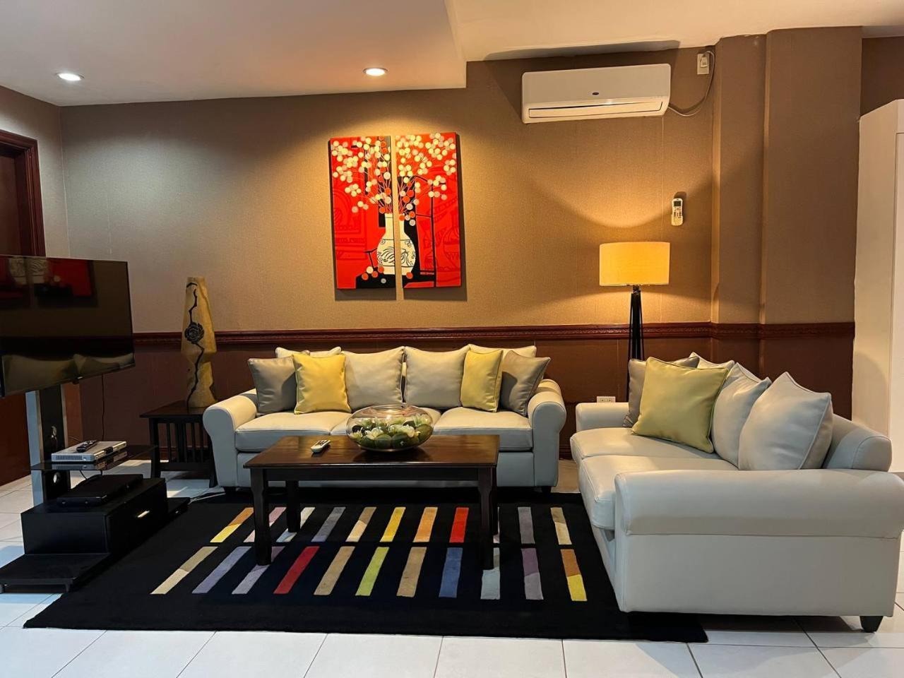 Subic Residencias Olongapo Eksteriør bilde