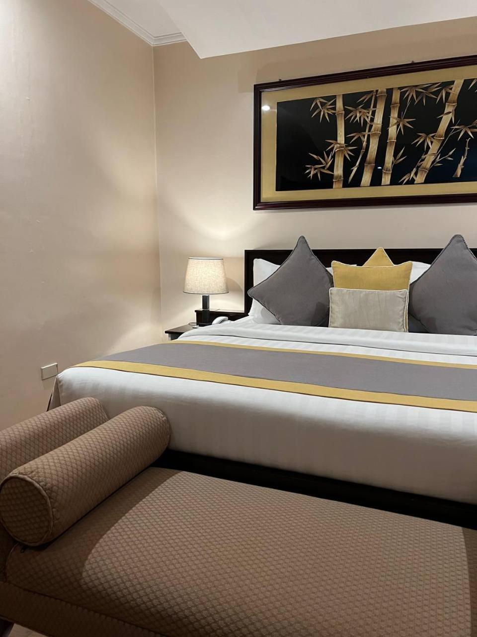Subic Residencias Olongapo Eksteriør bilde