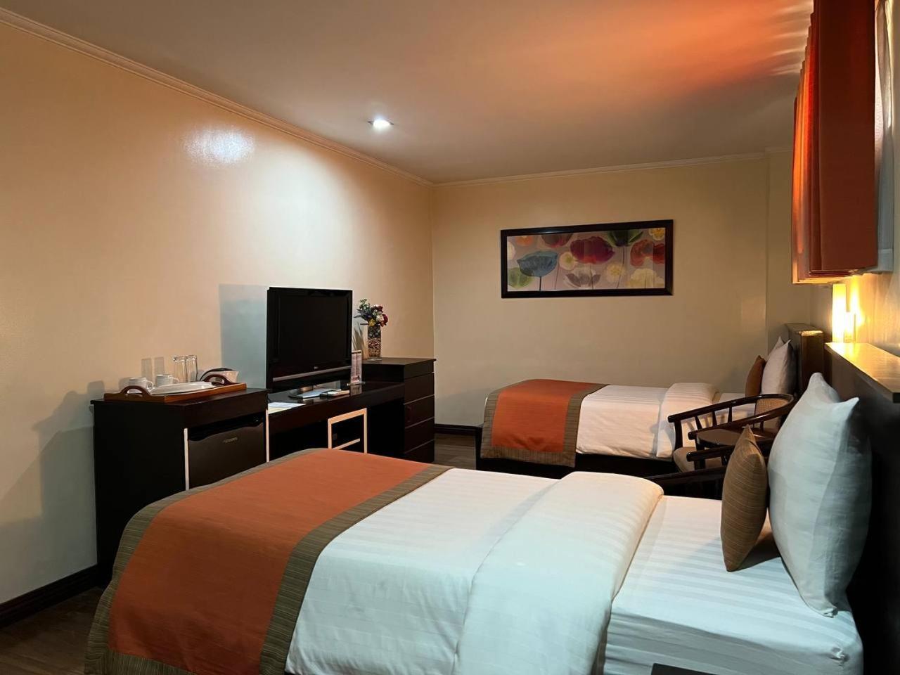 Subic Residencias Olongapo Eksteriør bilde