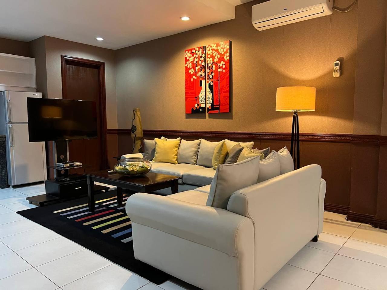Subic Residencias Olongapo Eksteriør bilde