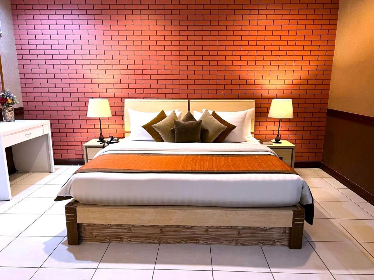Subic Residencias Olongapo Eksteriør bilde
