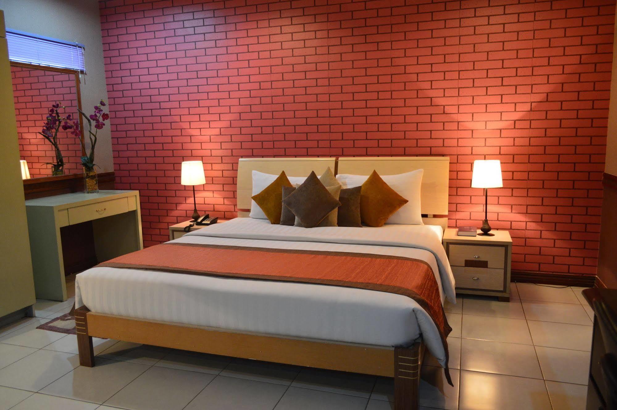 Subic Residencias Olongapo Eksteriør bilde